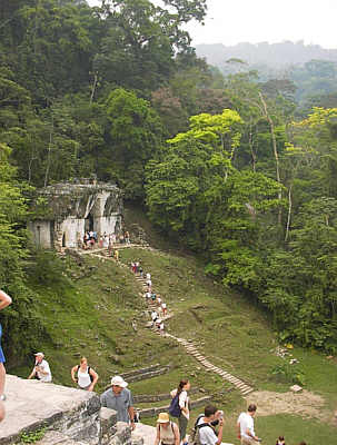 Blick vom Tempel des Kreuzes