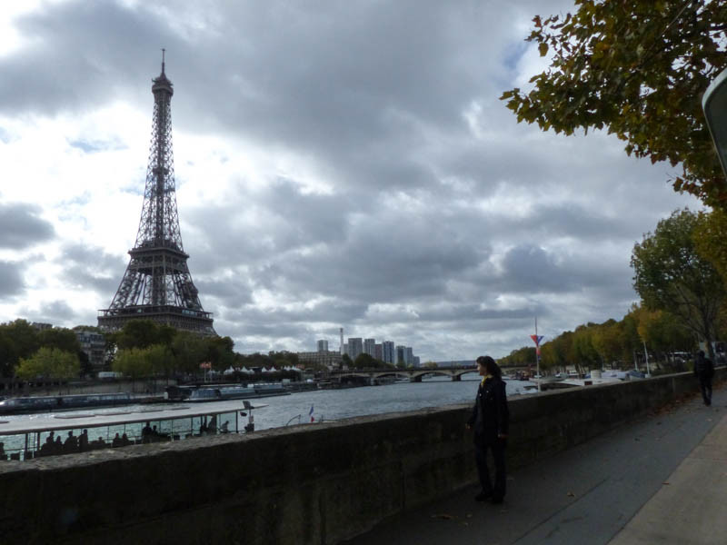 an der Seine mit Blick zum Eiffelturm