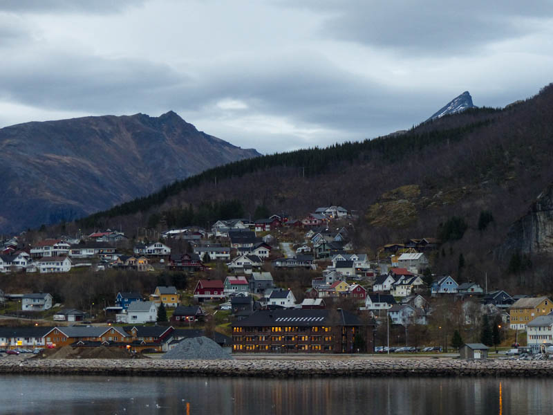 Ørnes