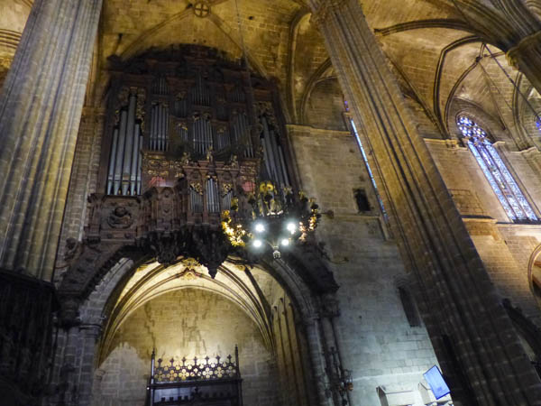 Barcelona La Catedral de la Santa Creu i Santa Eulàlia